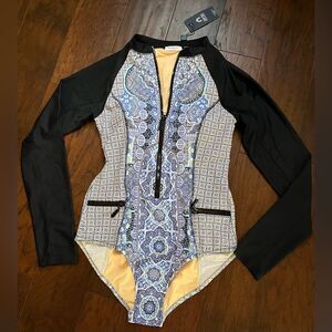 Cabana Life Midnight Marrakesh Unisuit One-Piece 50+UV Protection Size Small NWT